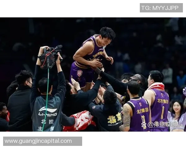 CBA焦点战北京北控迎战上海队期待精彩对决与球员表现 CBA焦点战北京北控迎战上海队期待精彩对决与球员表现